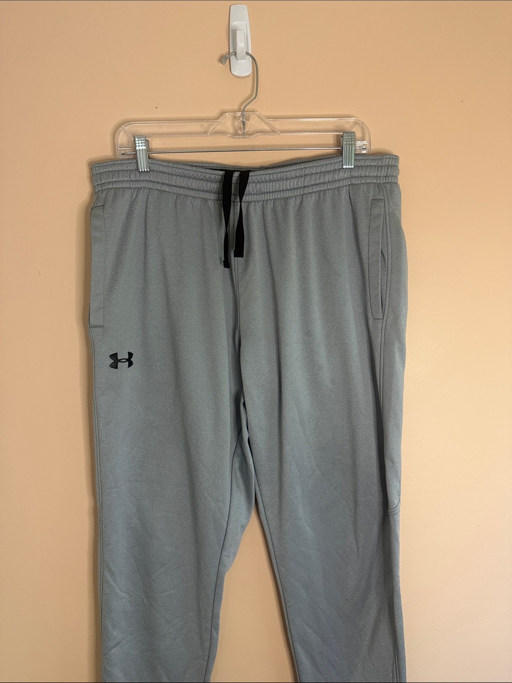 Under Armour Men's Light Gray Jogger Sweatpants with Black Trim